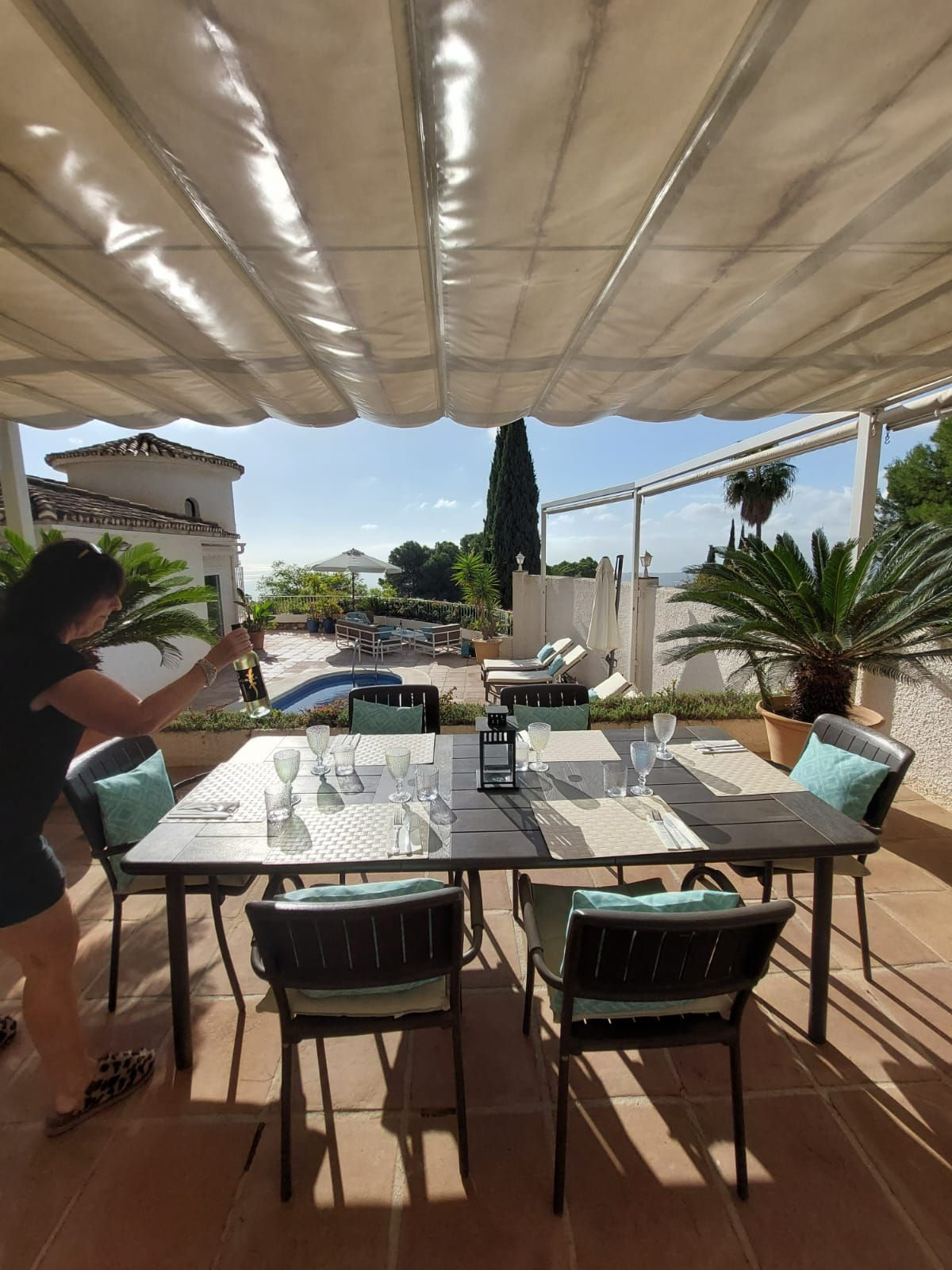 2a0ab89b16f432f0333fb3f59c534645 - 18