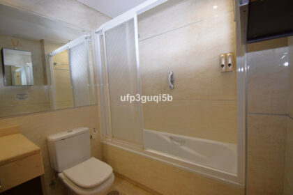 2a6adef743bf45acc46bea386cf26d5a - 28