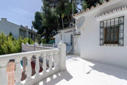 2bce6f4832f2c543e1ed527d644e3583 - 24