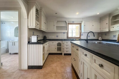 2c262fc61ee3341076d1fe064f27967f - 10