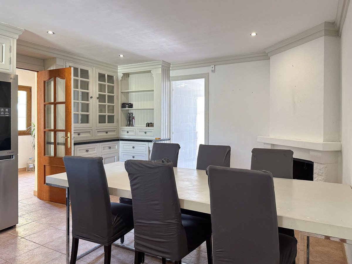 2c262fc61ee3341076d1fe064f27967f - 13