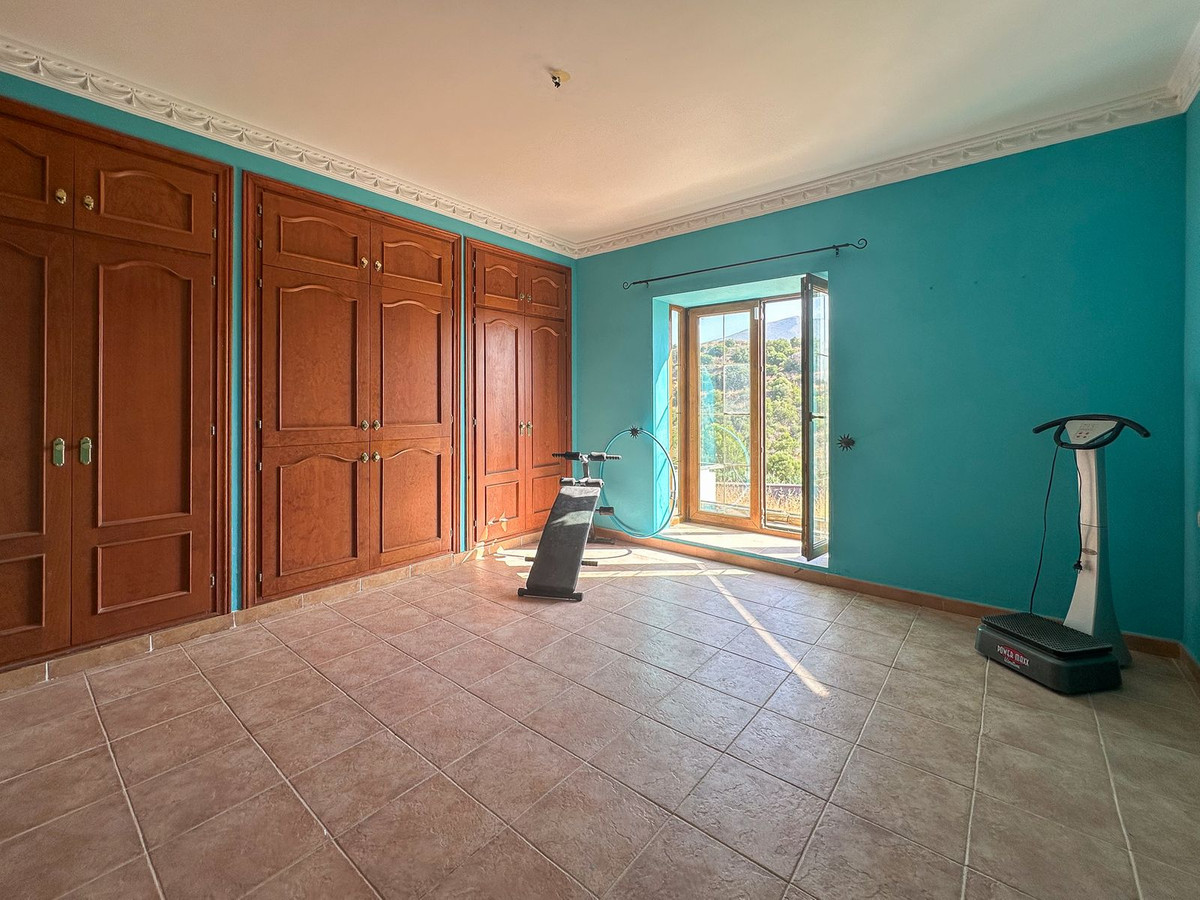 2c262fc61ee3341076d1fe064f27967f - 20