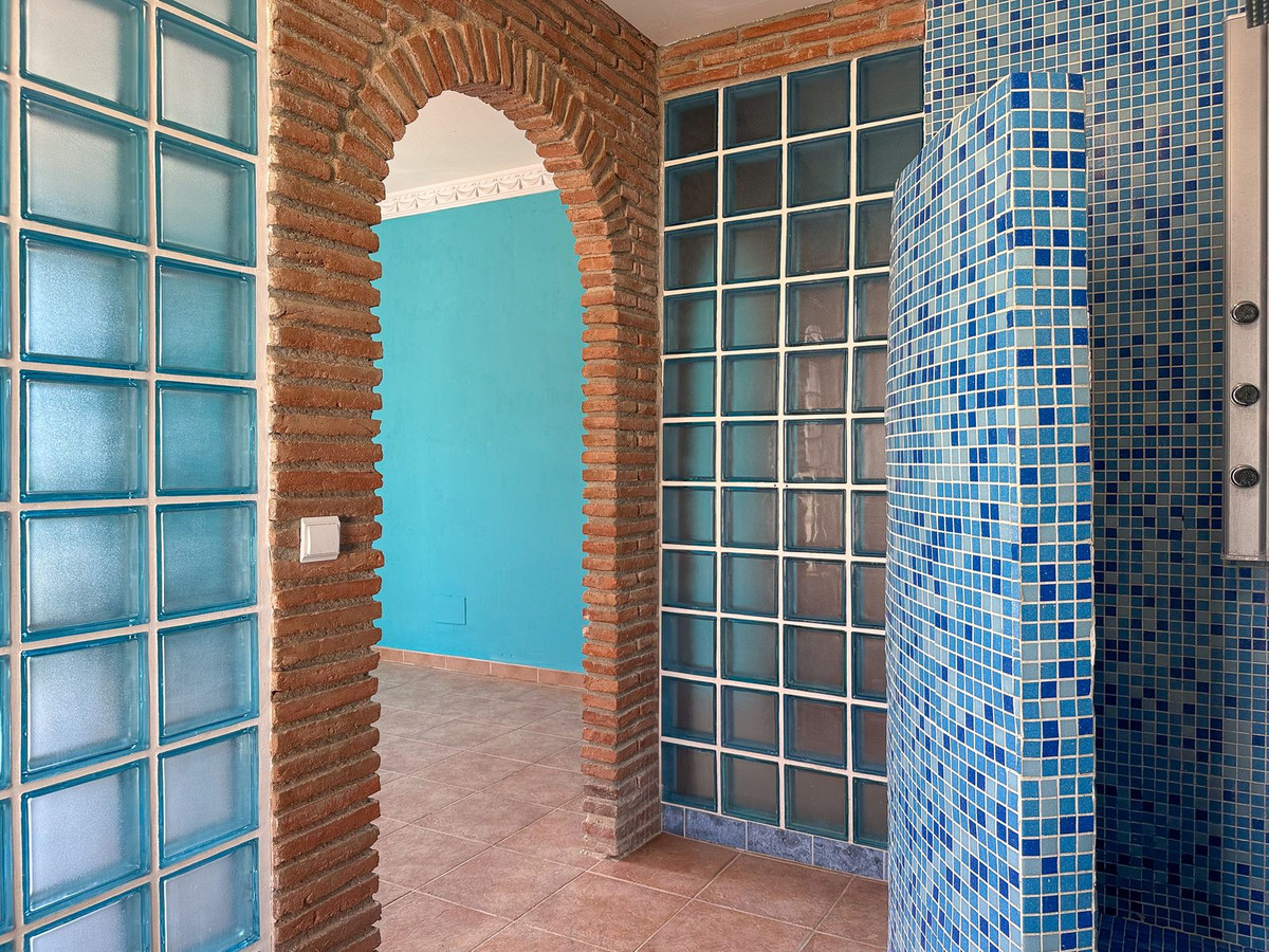 2c262fc61ee3341076d1fe064f27967f - 22