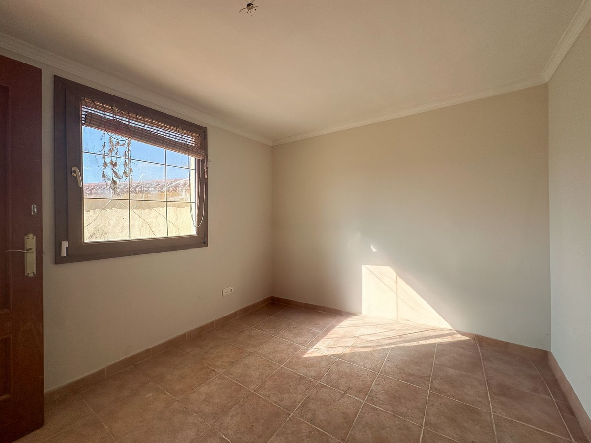 2c262fc61ee3341076d1fe064f27967f - 28