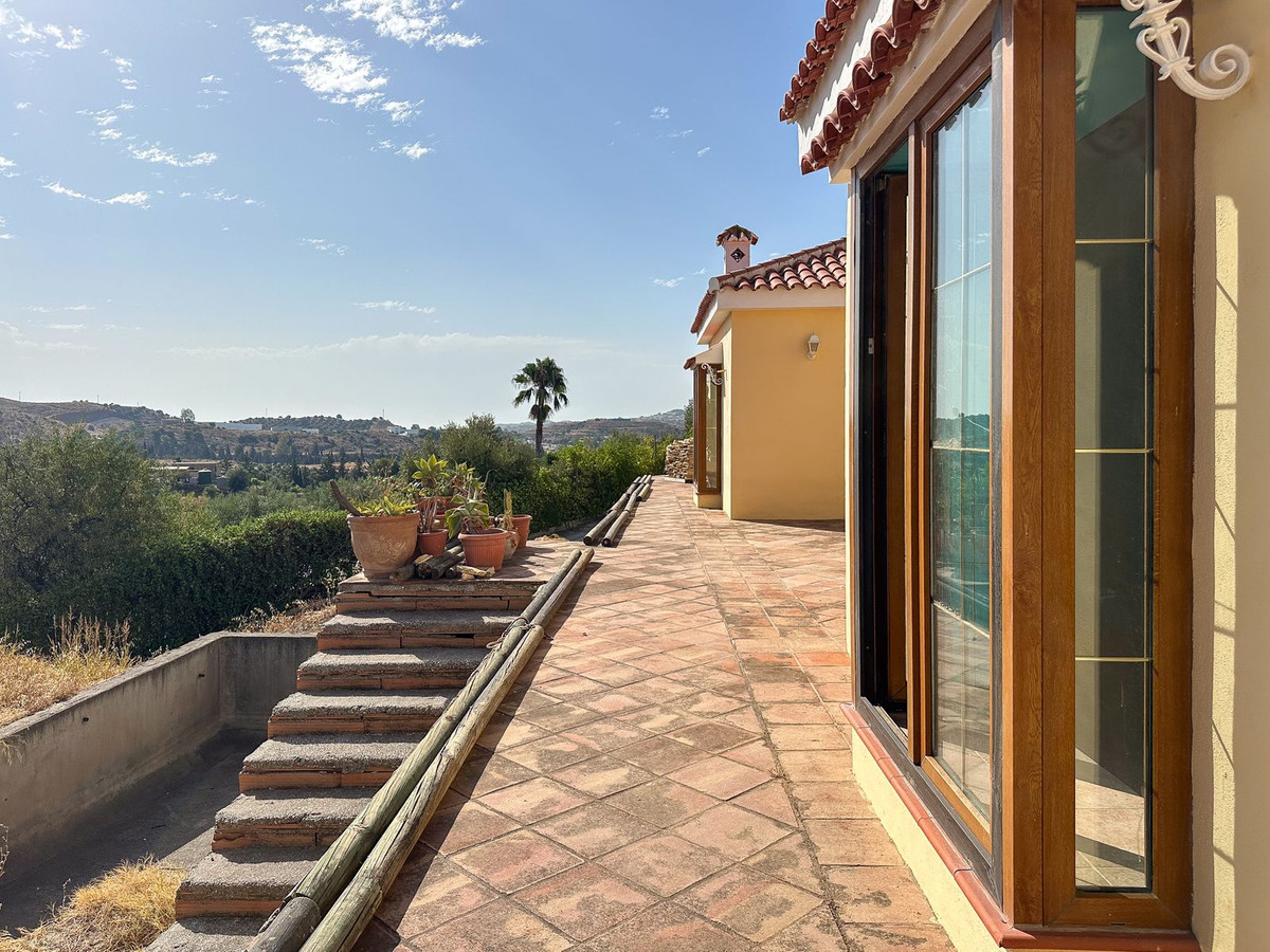 2c262fc61ee3341076d1fe064f27967f - 33