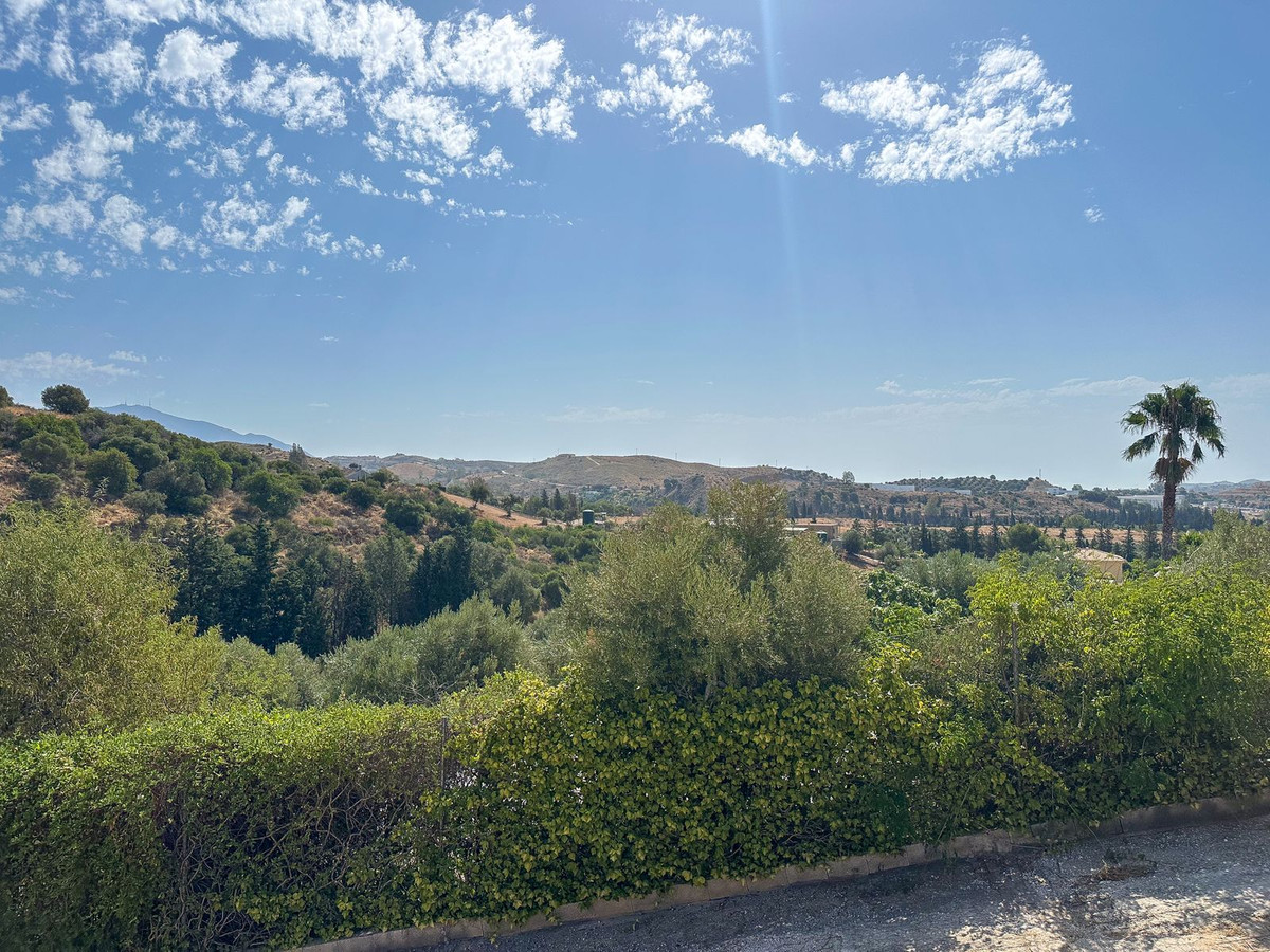 2c262fc61ee3341076d1fe064f27967f - 39