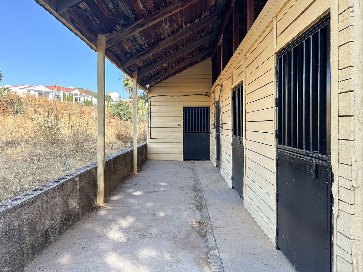 2c262fc61ee3341076d1fe064f27967f - 41