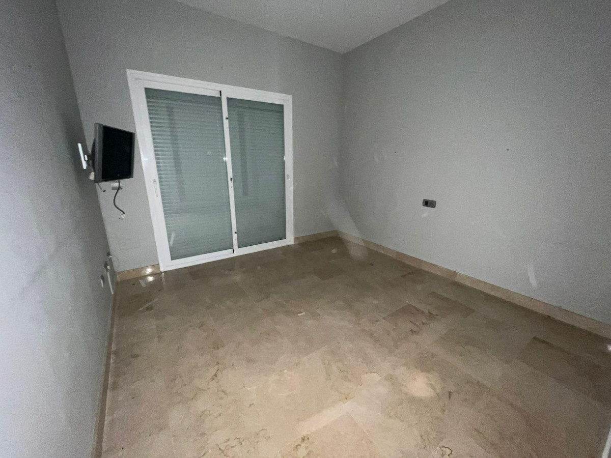 2c27131b25abaa28c7e4f04976d1cfd4 - 28