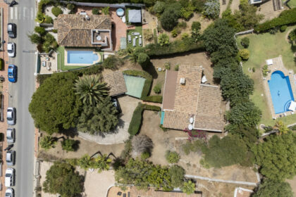 2c7e96596a4b887ba2ac99a9773a0c7e - 24