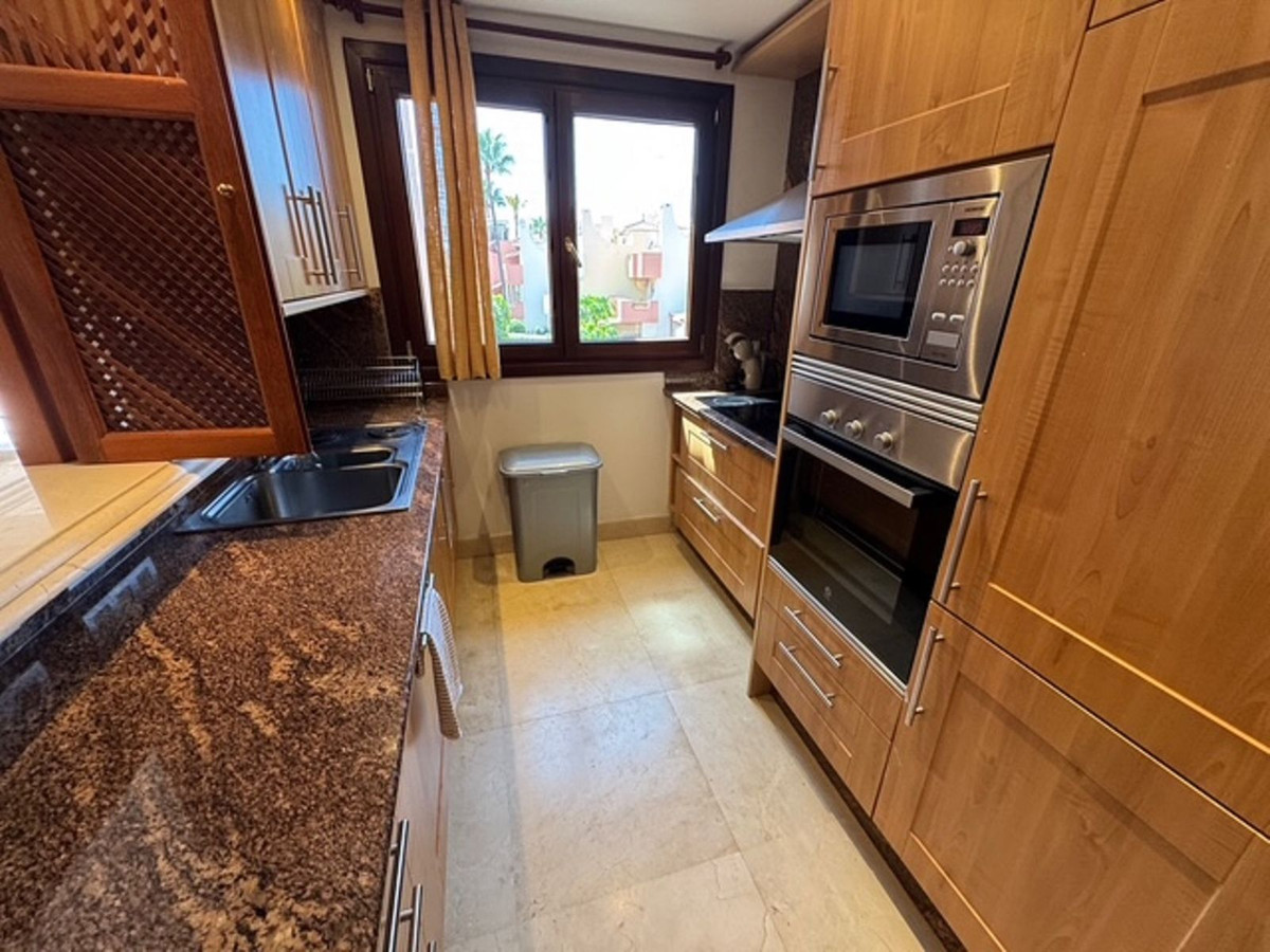 2ca4aca0a36e037370c69cab35cb5126 - 19