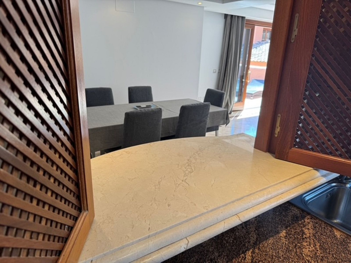 2ca4aca0a36e037370c69cab35cb5126 - 21