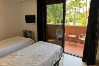 2ca4aca0a36e037370c69cab35cb5126 - 24