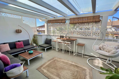 2cdad2dedcea143d93dfef5948b74cfd - 1