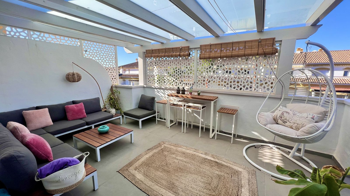 2cdad2dedcea143d93dfef5948b74cfd - 1