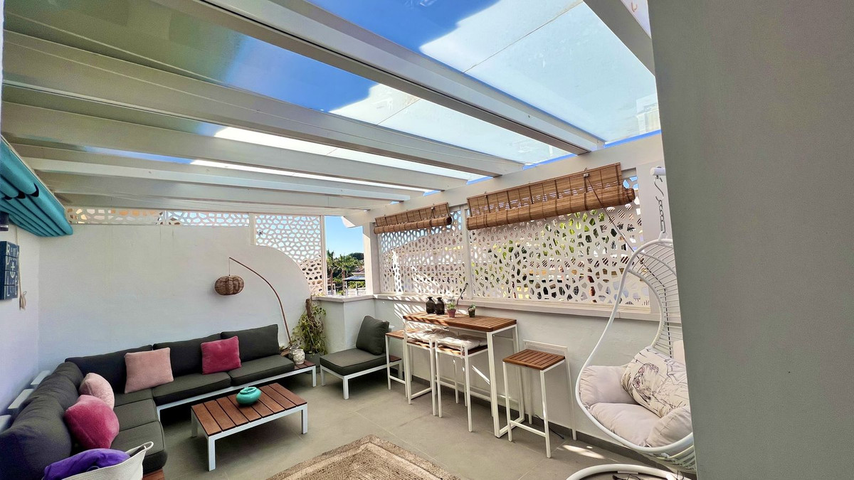 2cdad2dedcea143d93dfef5948b74cfd - 21