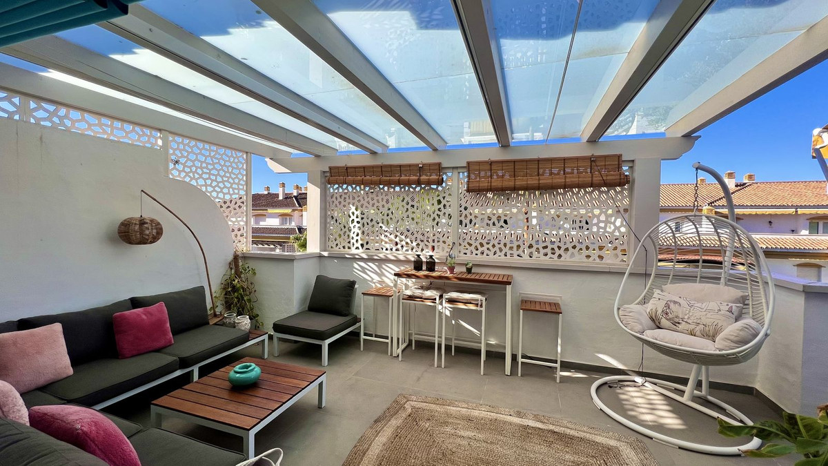 2cdad2dedcea143d93dfef5948b74cfd - 24