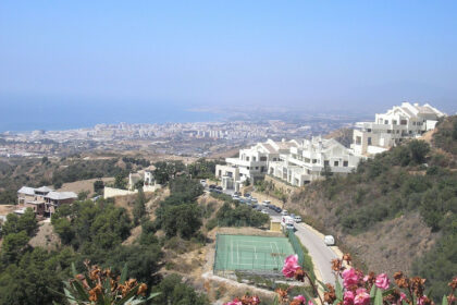 2cdb48087555f4ca76fc3692131fd3ff - 2