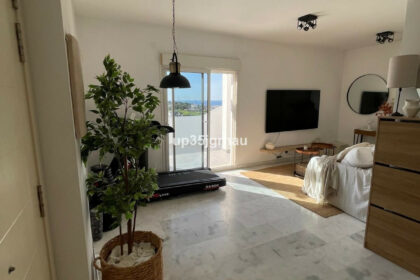 2cf4ba1c4322e63318d0ebb5d1f77eef - 2