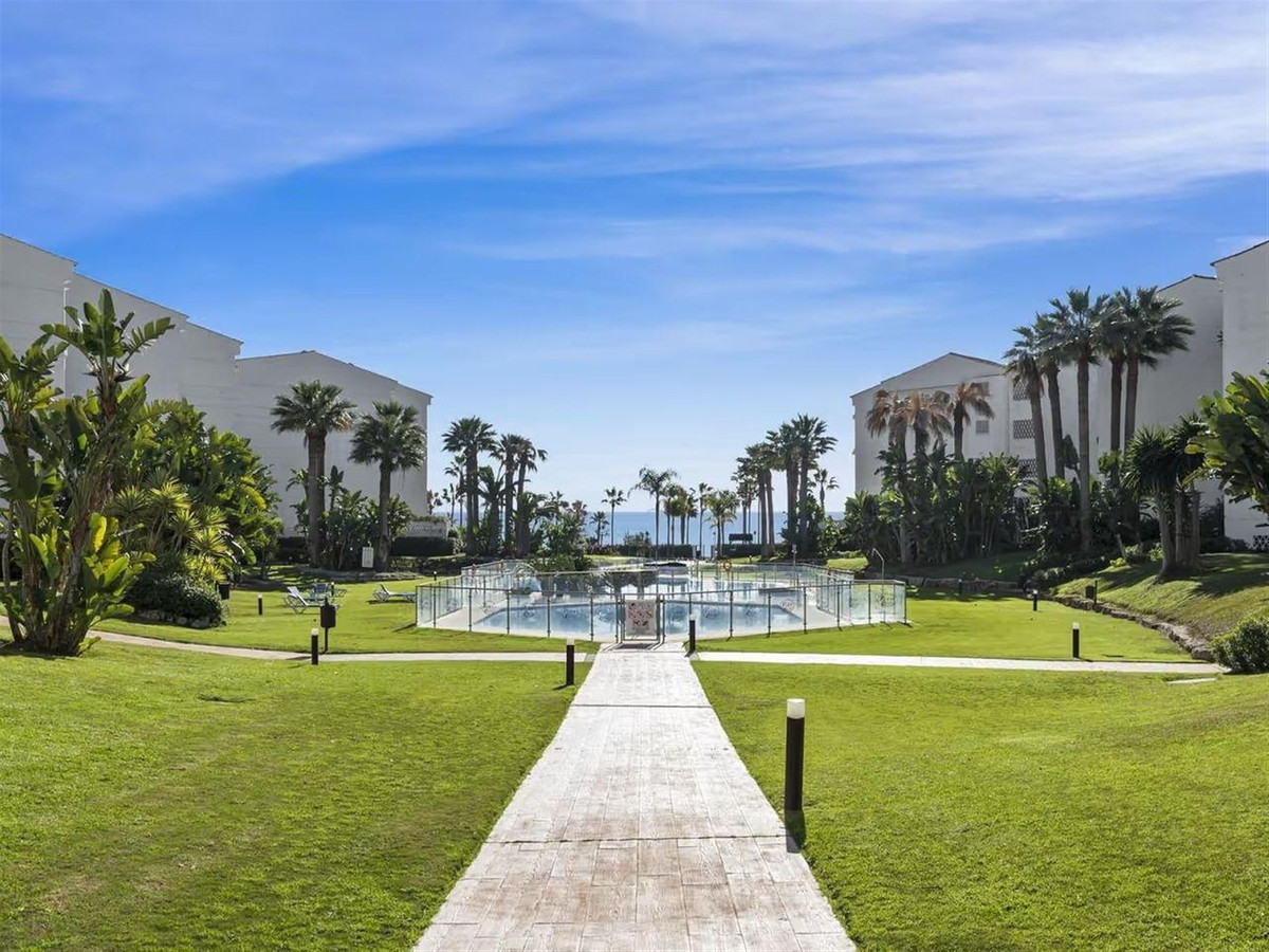 2d0a6e3e6e731d8c4f0ac3fb0089fb9e - 13