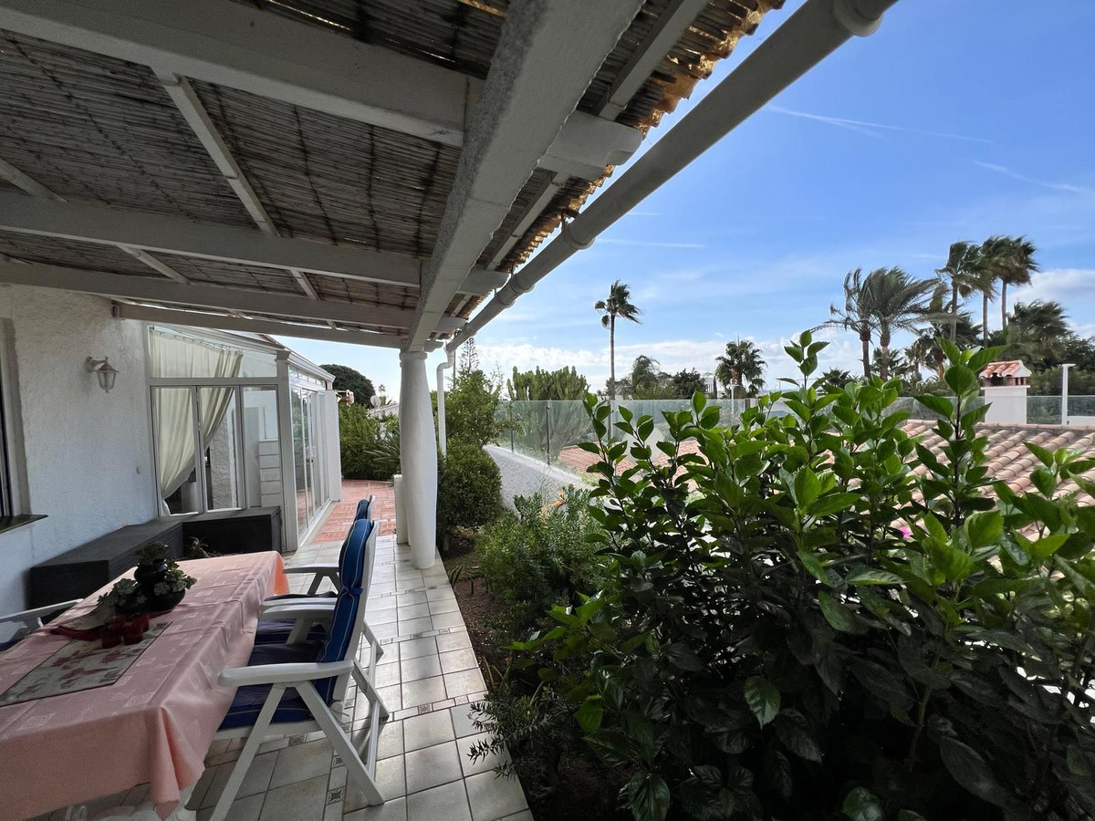 2d7248d19078950a640f78dbc85c3f22 - 12