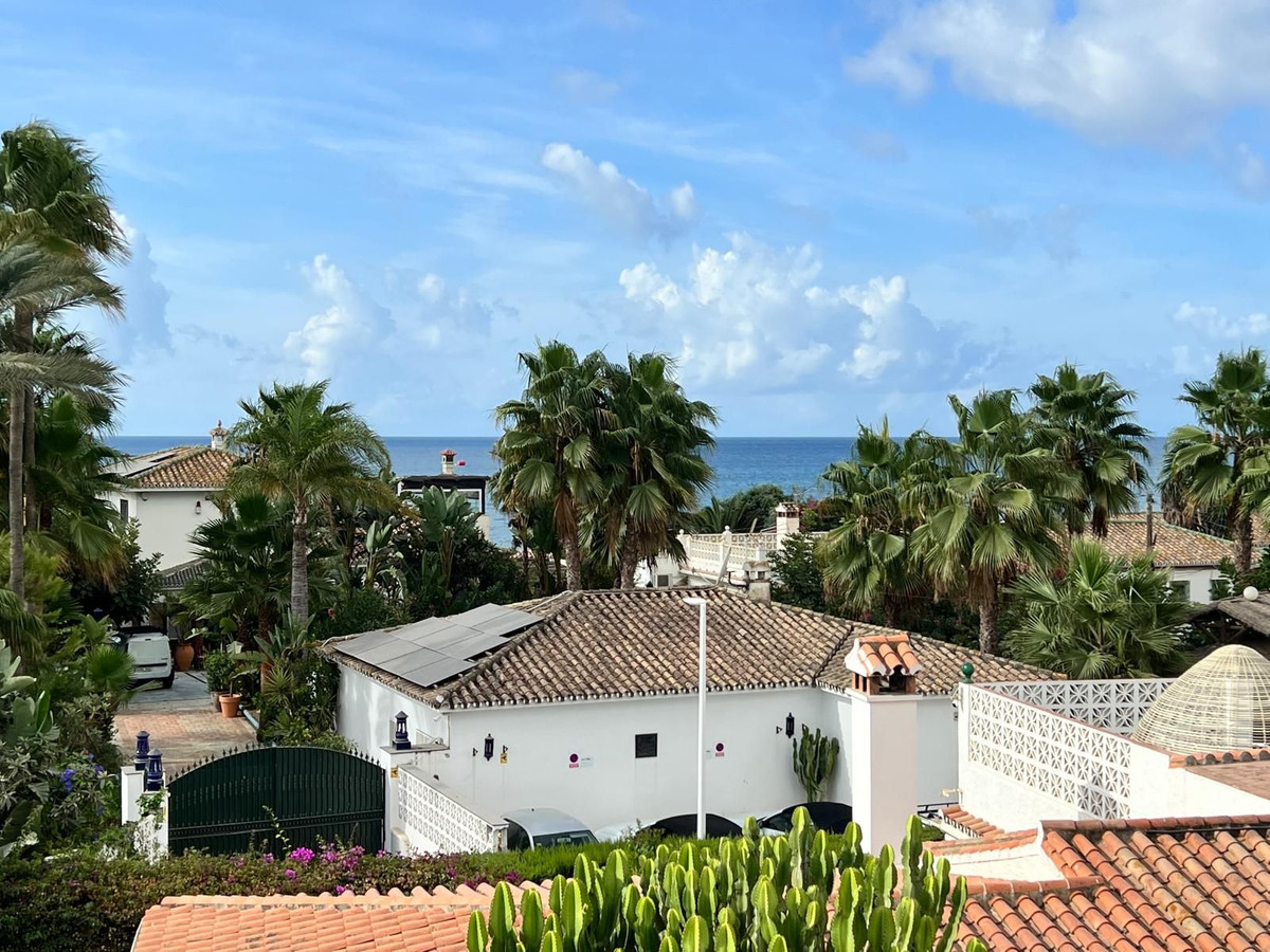 2d7248d19078950a640f78dbc85c3f22 - 23