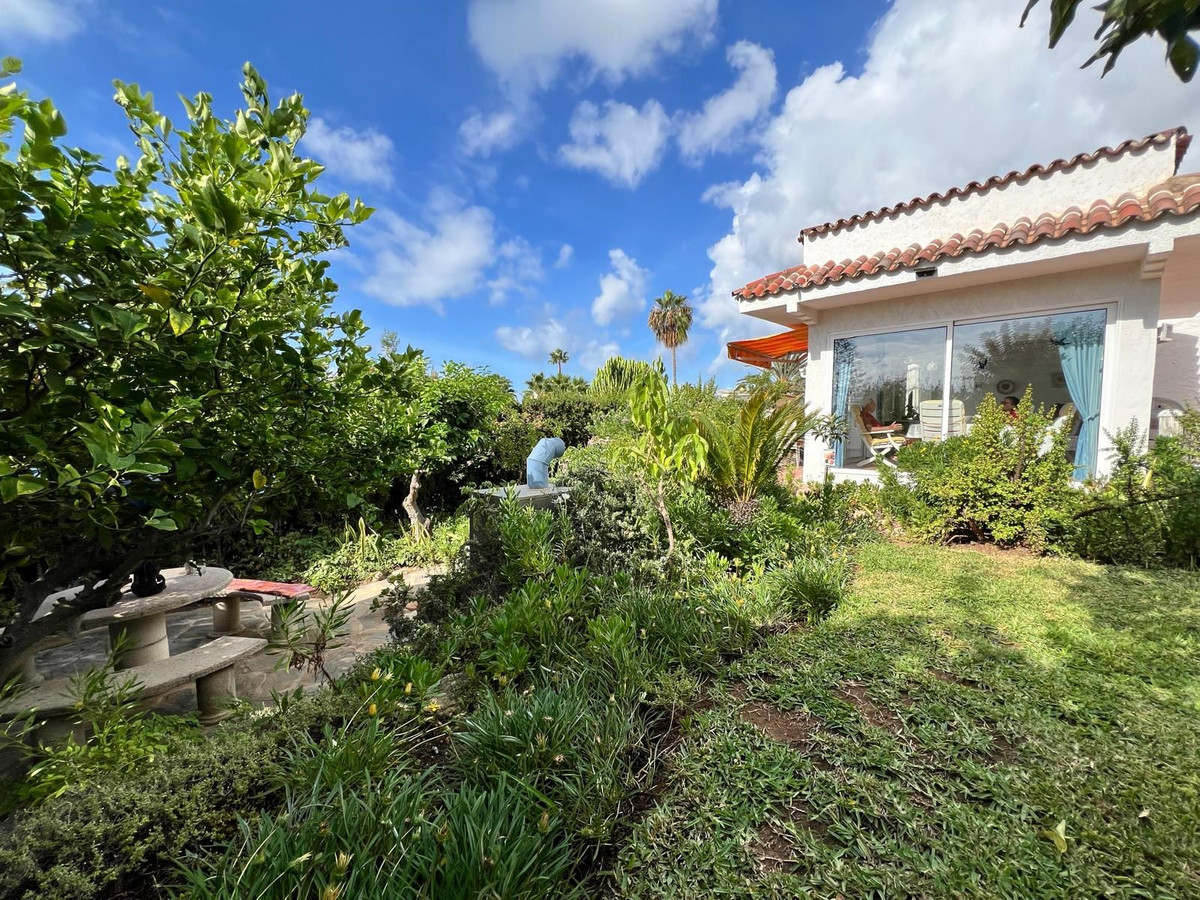 2d7248d19078950a640f78dbc85c3f22 - 8