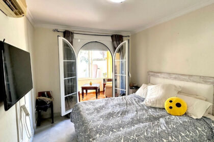 2d995de6fb36c343f32a05fbb85b2f5d - 9