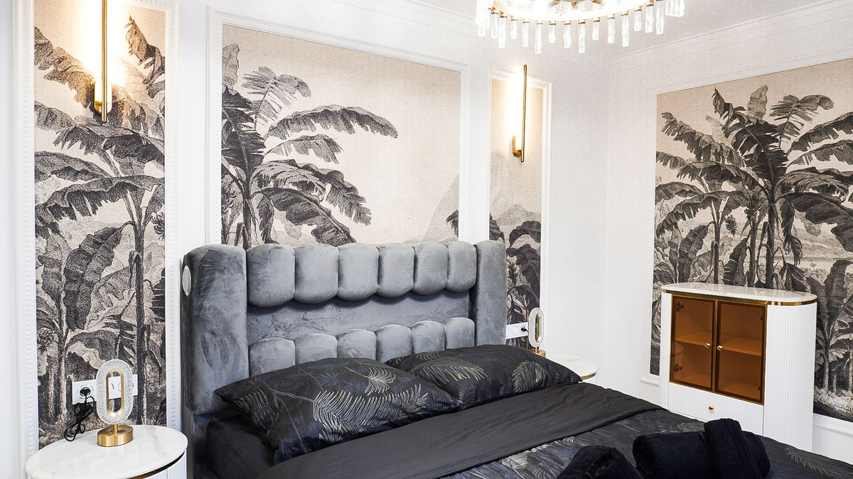 2db1364feb34c291c328137c7ddb2218 - 13