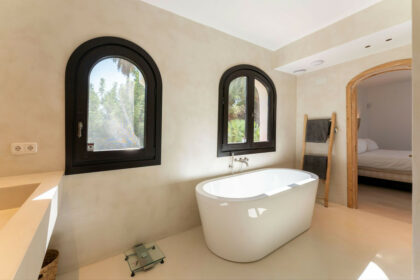 2dc9cbc07e0656c24c9b62329d80c543 - 35