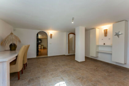 2dc9cbc07e0656c24c9b62329d80c543 - 42