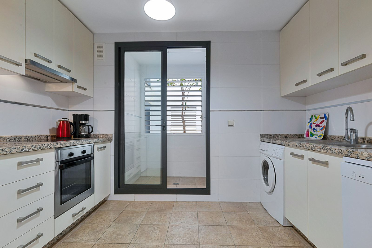 2e285b0075457ee192abac86b6b87158 - 13