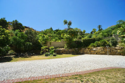 2e89d506dc23637cae41cafbf12fb6f9 - 51