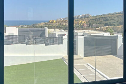 2ebe26c3b70e3731d5376b77fbd54ad8 - 10