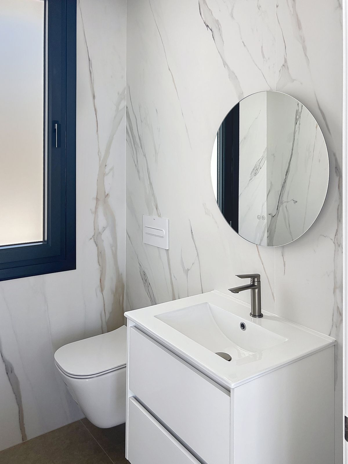 2ebe26c3b70e3731d5376b77fbd54ad8 - 16