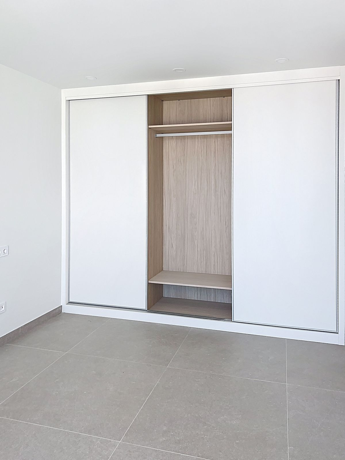 2ebe26c3b70e3731d5376b77fbd54ad8 - 26