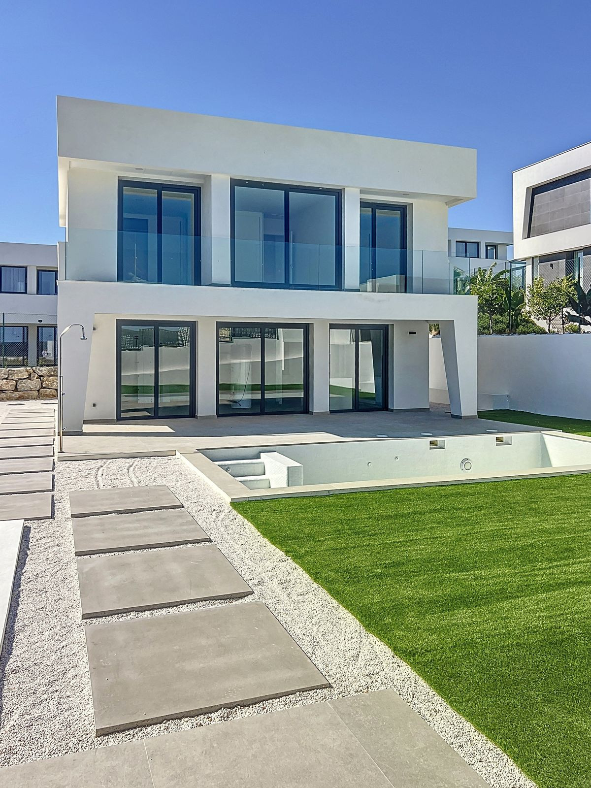 2ebe26c3b70e3731d5376b77fbd54ad8 - 3