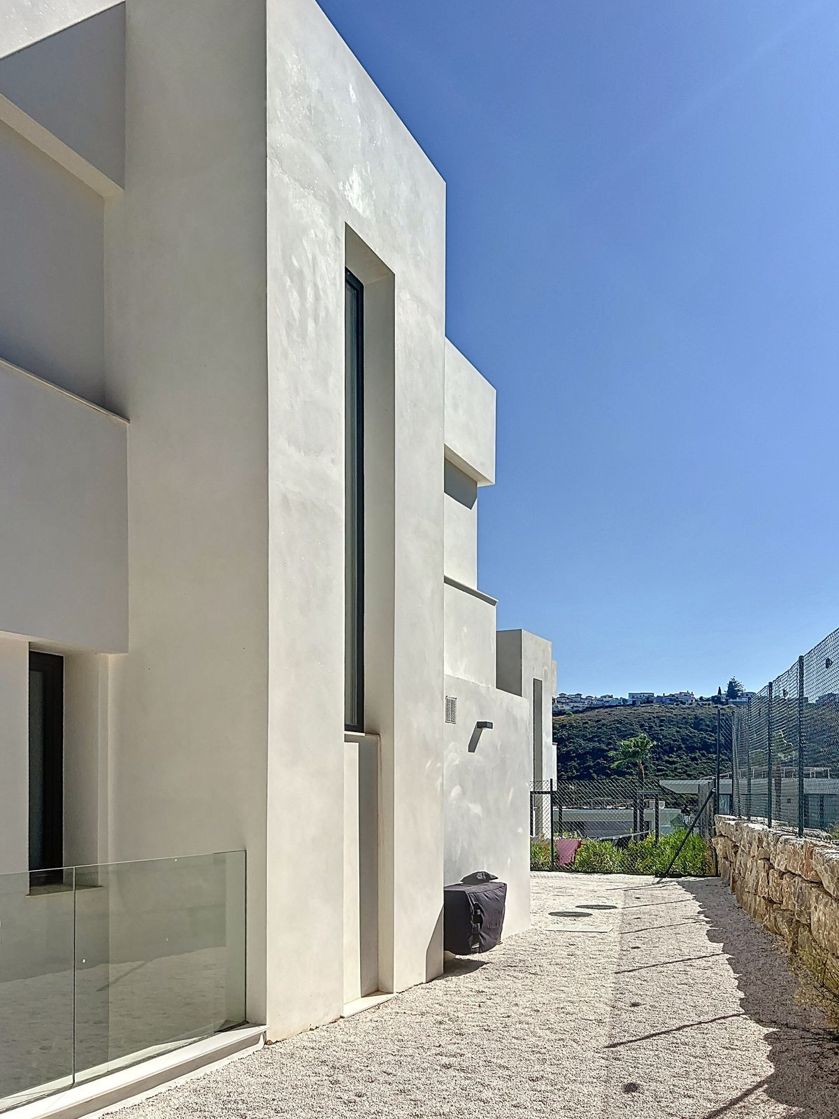 2ebe26c3b70e3731d5376b77fbd54ad8 - 8