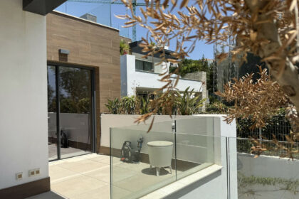 2f2e7fb72617be90ccc17d3af95d3853 - 42