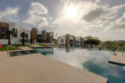 2f2e7fb72617be90ccc17d3af95d3853 - 53