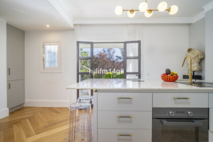 30c67c9016c4ba46941d154bced379ac - 20