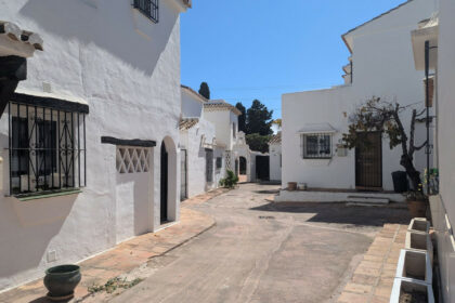 31784df107d6961943b74248df604dd1 - 50