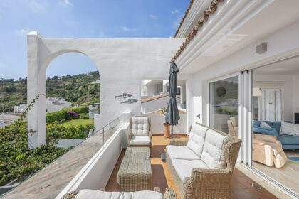 317dd76c579b53aebb7d8b5850d7ebca - 2