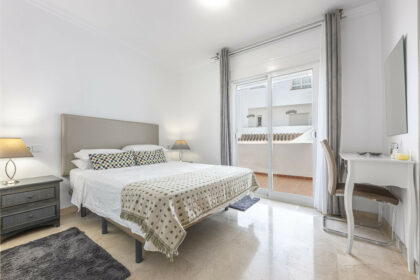 317dd76c579b53aebb7d8b5850d7ebca - 23