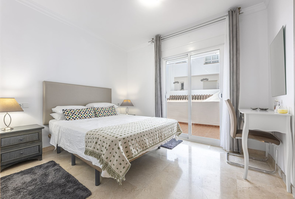 317dd76c579b53aebb7d8b5850d7ebca - 23