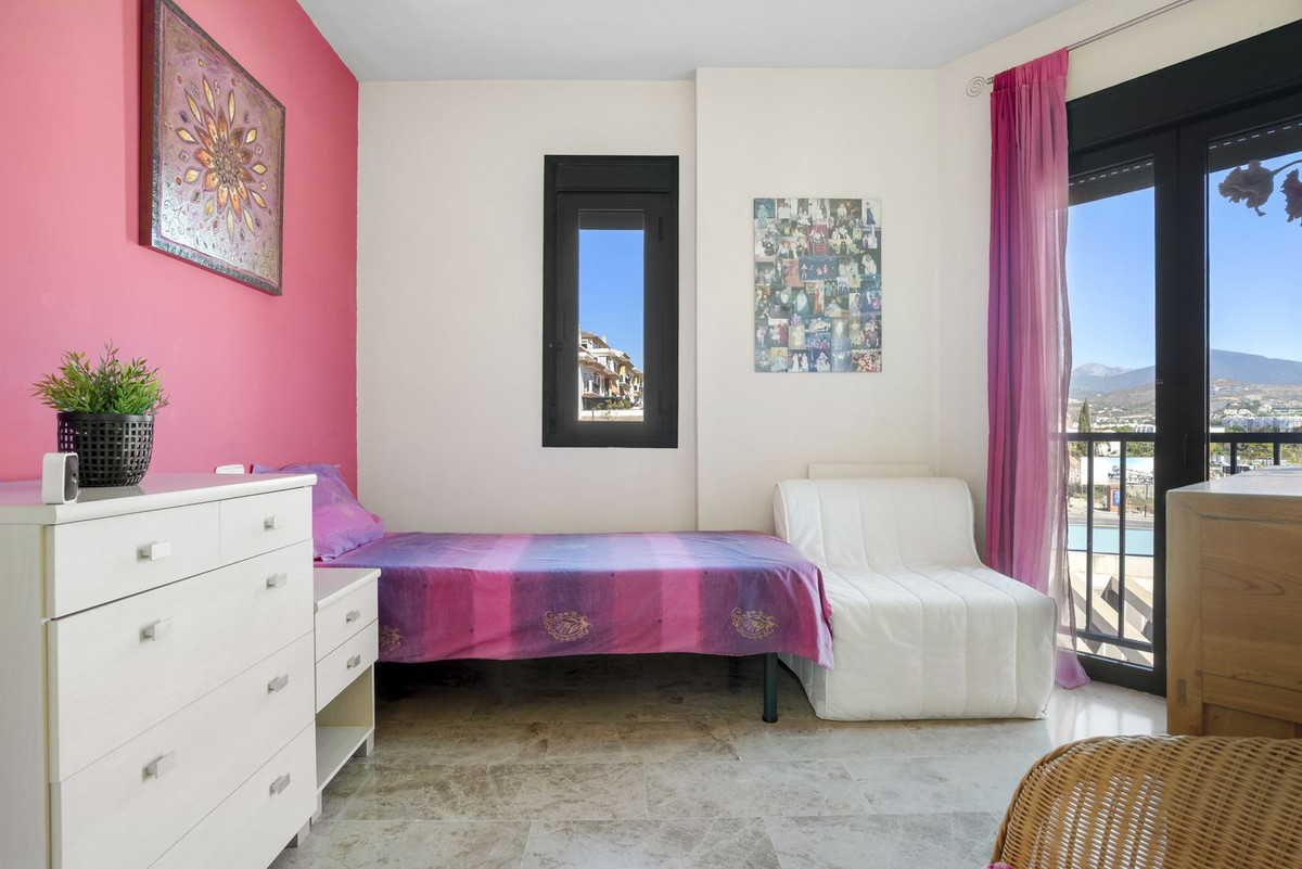 32fbf429b9de8c6d16a785b8bedb3311 - 19