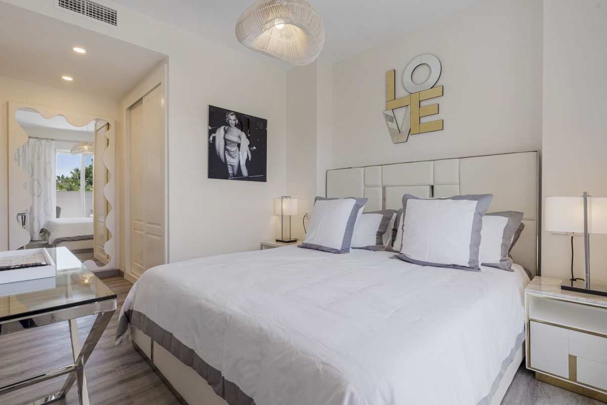 35b90988aa048fc766739784e9e0b380 - 23