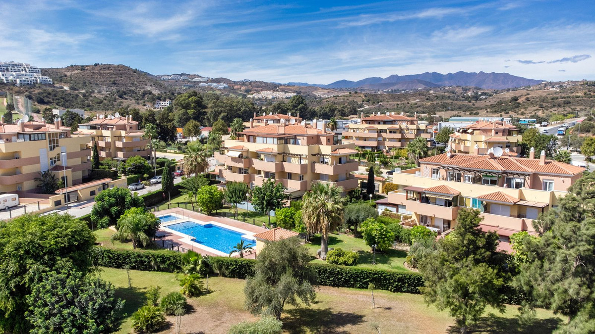 35b90988aa048fc766739784e9e0b380 - 30