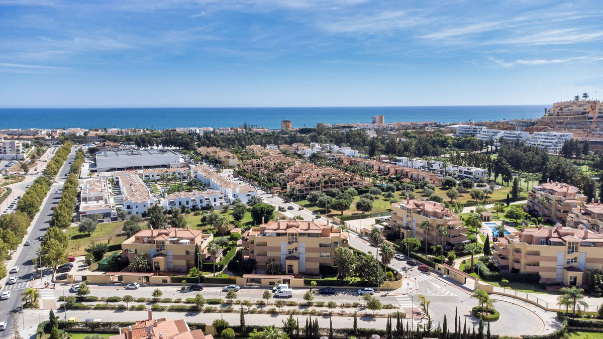 35b90988aa048fc766739784e9e0b380 - 32