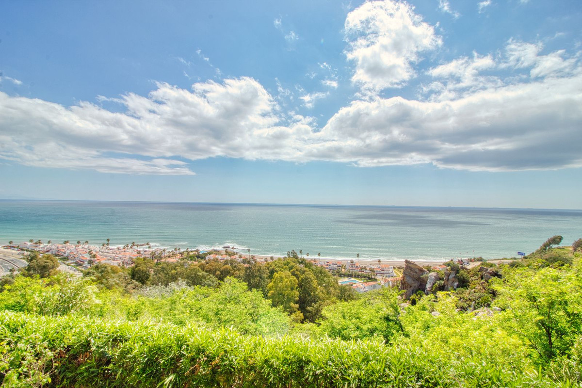 35c7196c81214a3b20aad2f33dc7f3fd - 1