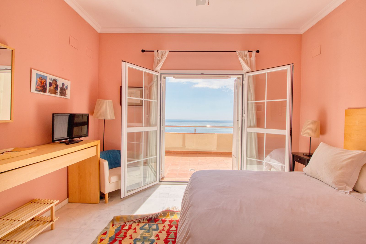 35c7196c81214a3b20aad2f33dc7f3fd - 18